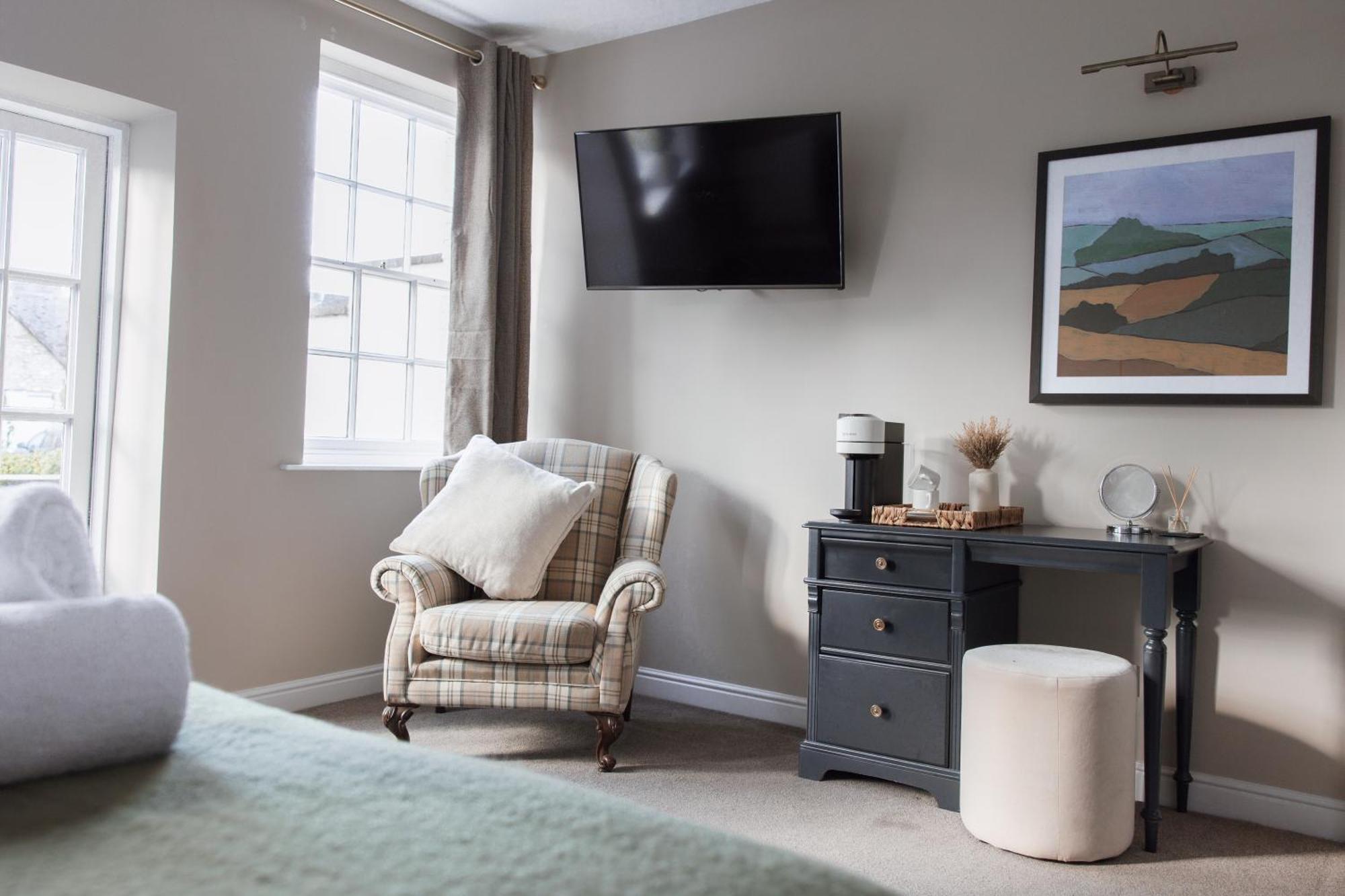 The Raven Hotel At Much Wenlock By Purestay Экстерьер фото